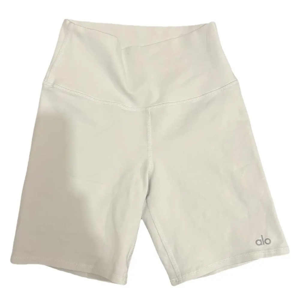 ALO Yoga Women's Light Tan Bike Shorts